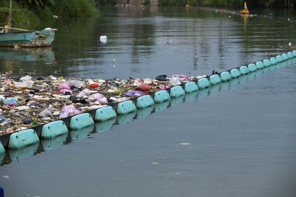 River pollution, plastic pollution, trash river, prevent plastic pollution, save the oceans